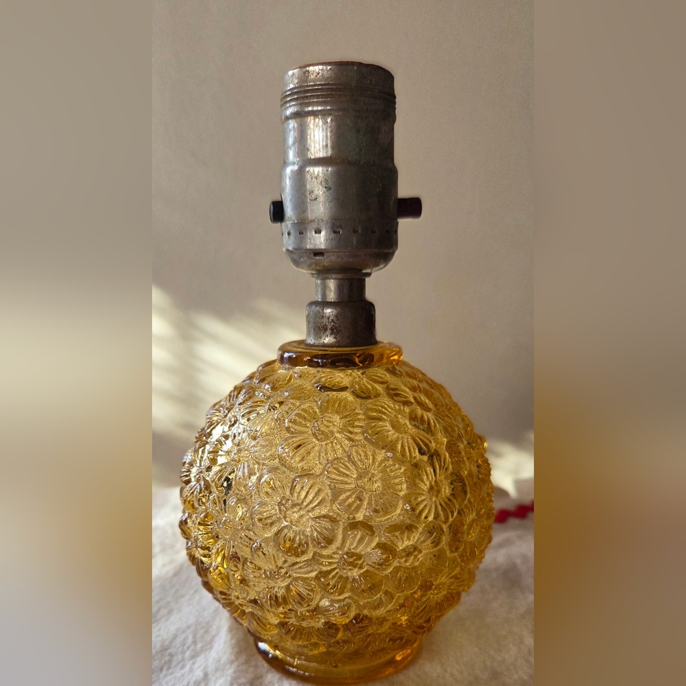 Vtg Mid-Century Amber Glass Czechoslovakia Lamp Base Daisy Pattern Bouidor